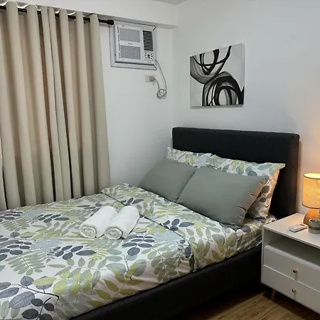 Lian'S Haven At Arezzo Place Davao Exterior photo