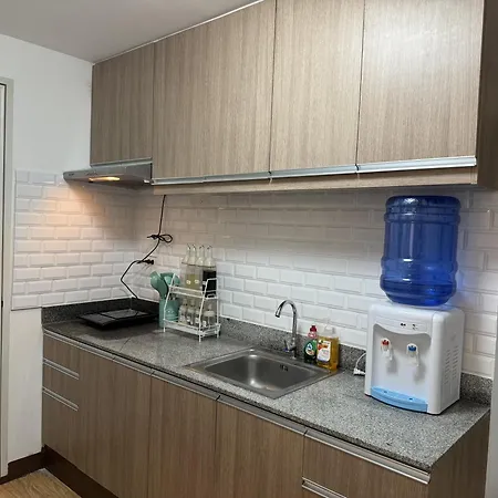 Lian'S Haven At Arezzo Place Davao Exterior photo