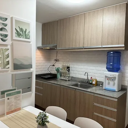 Lian'S Haven At Arezzo Place Davao Exterior photo